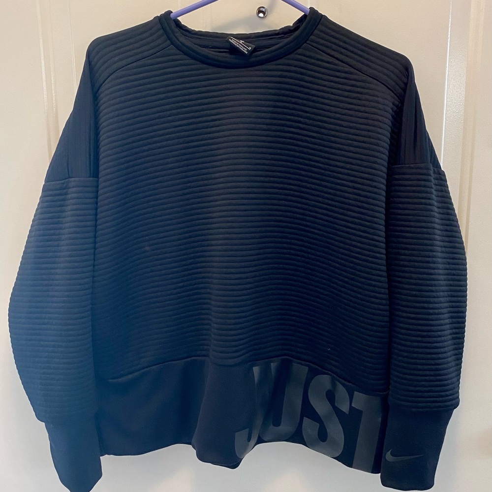 Nike Woman’s sweatshirt